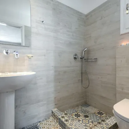 夏日回忆一室公寓酒店 *